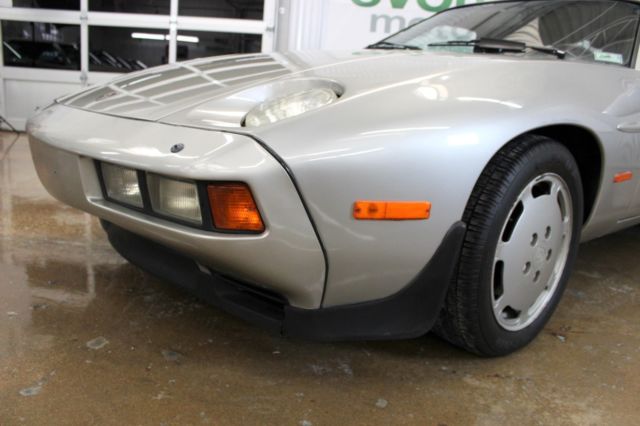 1981 Porsche 928S S - photo 4