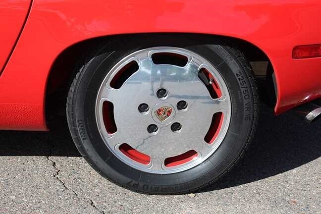 1981 PORSCHE C928 - photo 13