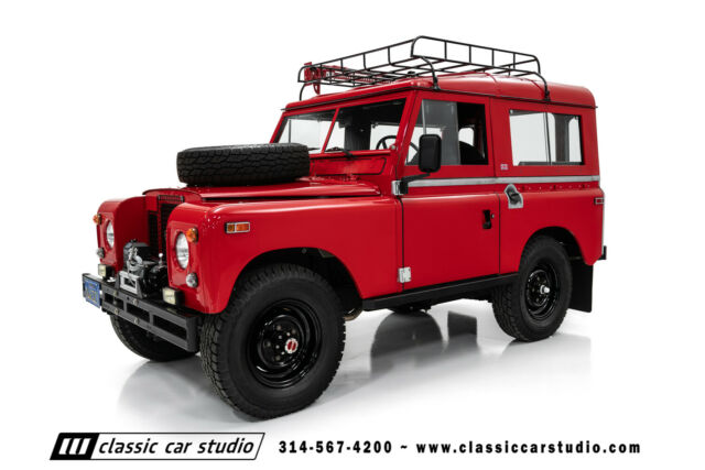 1981 Range Rover Series IIA 1971 Land Rover Defender Series IIA