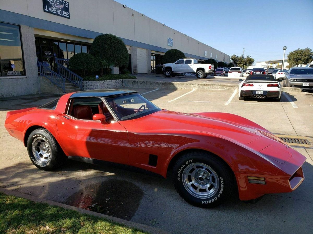 1981 Chevrolet Corvette Coupe Auto, Glass Tops, 100% Original, Only 60k - photo 4