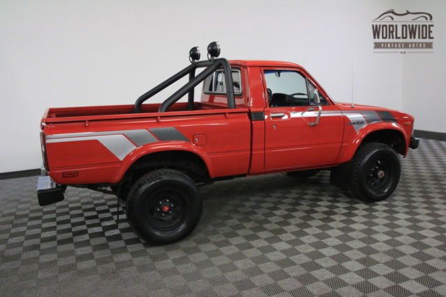 1981 Toyota PICKUP HILUX RESTORED RARE SHORT BED AC - photo 10