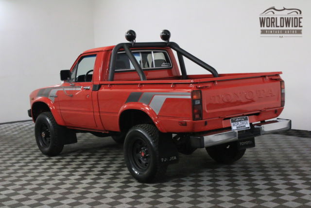 1981 Toyota PICKUP HILUX RESTORED RARE SHORT BED AC - photo 11