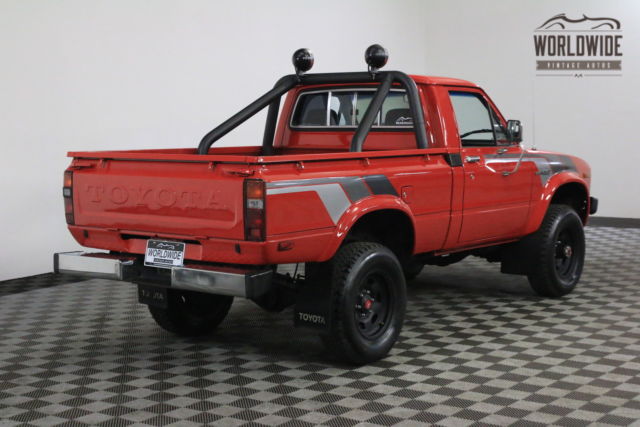 1981 Toyota PICKUP HILUX RESTORED RARE SHORT BED AC - photo 12