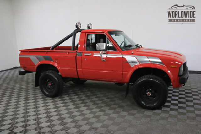 1981 Toyota PICKUP HILUX RESTORED RARE SHORT BED AC - photo 6