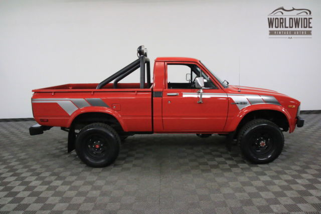 1981 Toyota PICKUP HILUX RESTORED RARE SHORT BED AC - photo 8