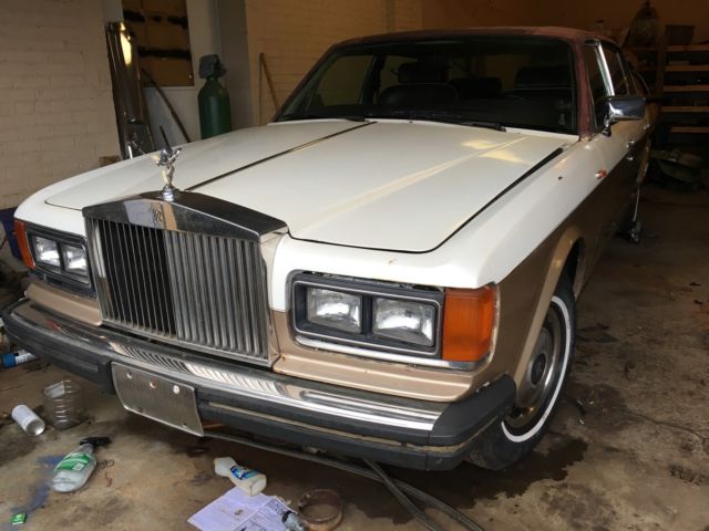 1981 ROLLS ROYCE SILVER SHADOW FOUR DOOR. 1981 Rolls-Royce Silver Shadow