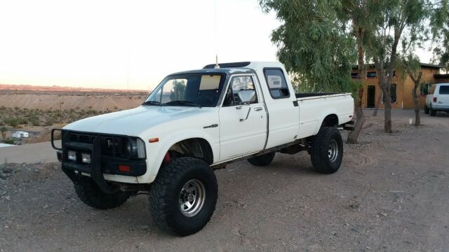 1981 Toyota Other 4x4 Custom Cab Truck with Chevy 4.3l V6 Engine - photo 2
