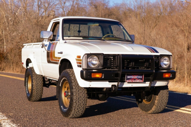 1981 Toyota Tacoma 4X4 - photo 2