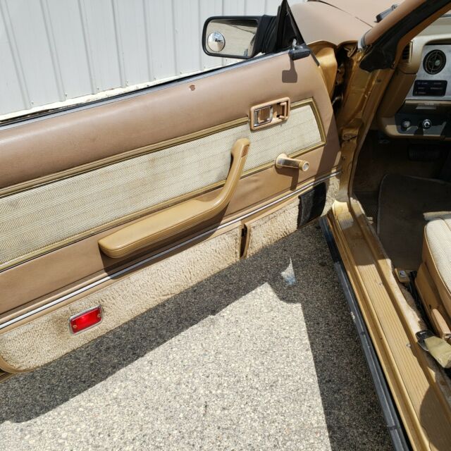 1981 Toyota Celica Convertible - photo 9