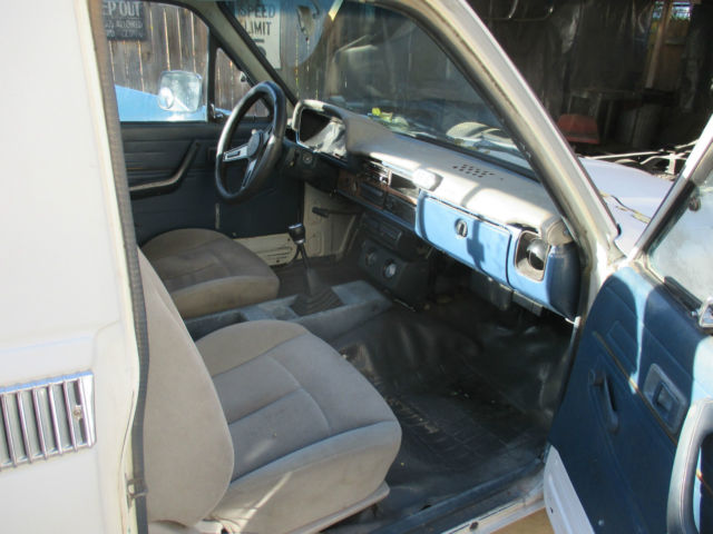 1981 Toyota Other SHORT BED 2 DR/ 2WD. - photo 2