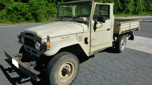 1981 Toyota FJ45 Land Cruiser Ute Pickup Truck RHD (HJ45 HJ47 FJ40 FJ45 Troopy) 1981 Toyota Land Cruiser Ute Pickup
