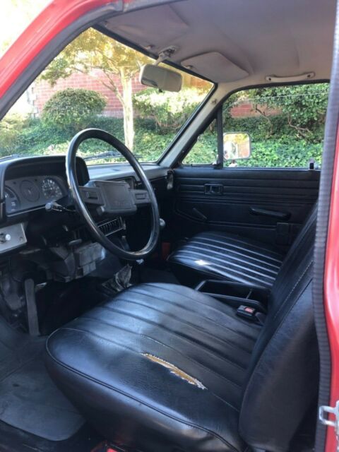 1981 Toyota Pickup short bed 4x4 - photo 11