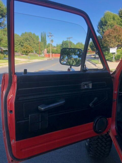 1981 Toyota Pickup short bed 4x4 - photo 13