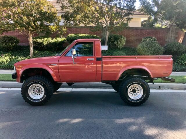1981 Toyota Pickup short bed 4x4 - photo 2