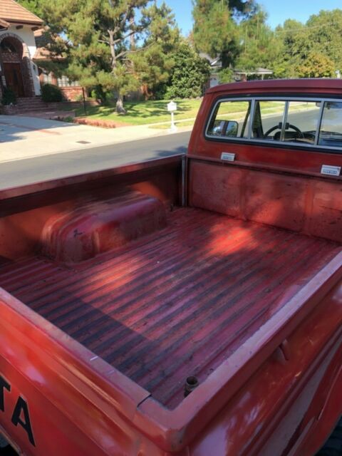 1981 Toyota Pickup short bed 4x4 - photo 9