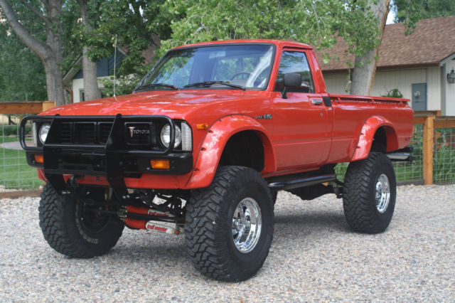 1981 Toyota Hilux SR5 4x4 Long Bed Restored Lifted Power Steering / Brakes 1981 Toyota Hilux Standard Cab Longbed 4x4