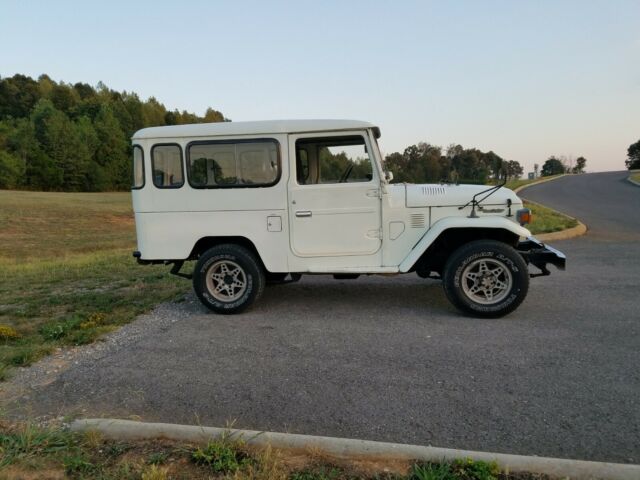 1981 Toyota Land Cruiser BJ44 DIESEL FJ40 - photo 2