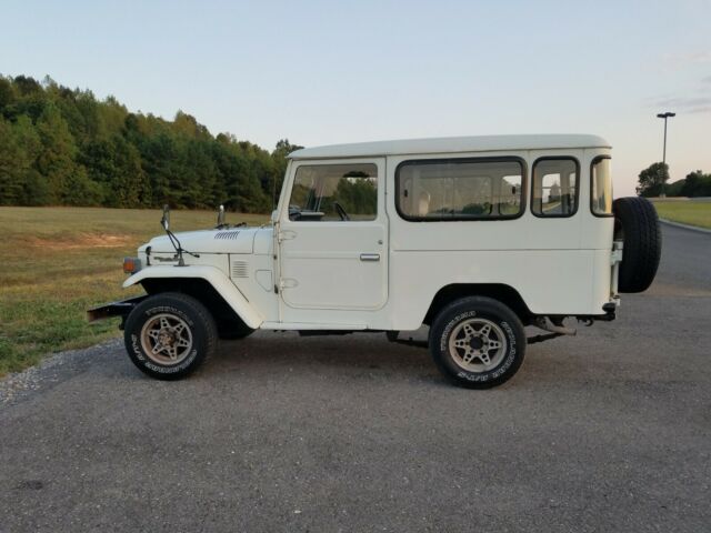 1981 Toyota Land Cruiser BJ44 DIESEL FJ40 - photo 3