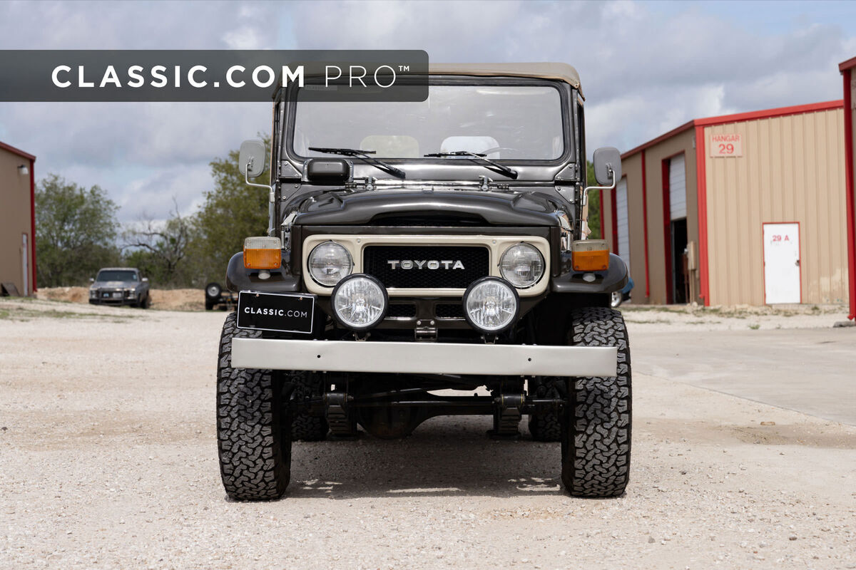 1981 Toyota Land Cruiser FJ45 Troopy - photo 2
