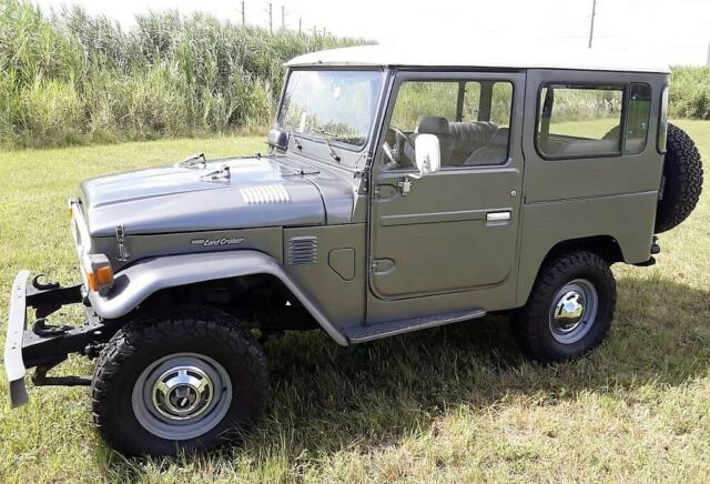 1981 Toyota Land Cruiser FJ40 Series - photo 2