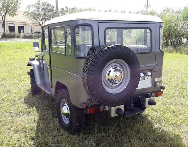 1981 Toyota Land Cruiser FJ40 Series - photo 9