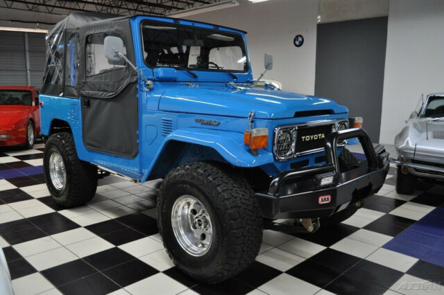 1981 Toyota Land Cruiser FJ40 FULLY RESTORED - NICEST COLORS - LIKE NEW!! - photo 2