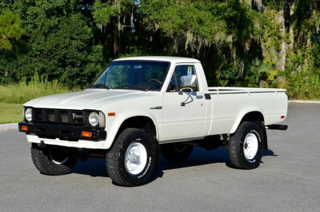 1981 TOYOTA PICKUP SINGLECAB SR5 4WD LONGBOX 22R TACOMA TRD VINTAGE MANUAL RARE 1981 Toyota Pickup SR5 4WD LONGBOX SINGLE CAB - 250+ HD PICS - CLEAN!