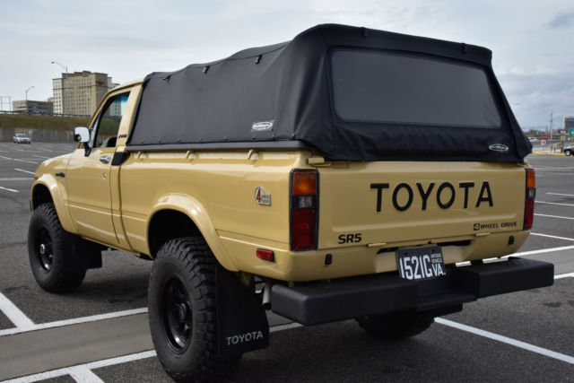 1981 Toyota Hilux SR5 Standard Cab Pickup 2-Door - photo 8