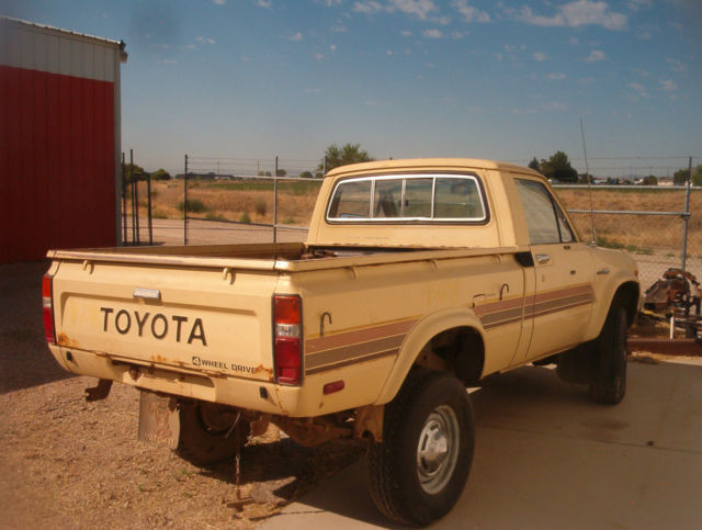 1981 Toyota SR5 PICKUP - photo 2