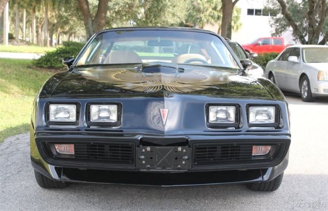 1981 Pontiac Firebird Trans Am Low Miles Restored - photo 10