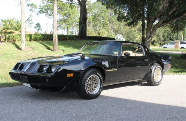 1981 Pontiac Firebird Trans Am Low Miles Restored - photo 3