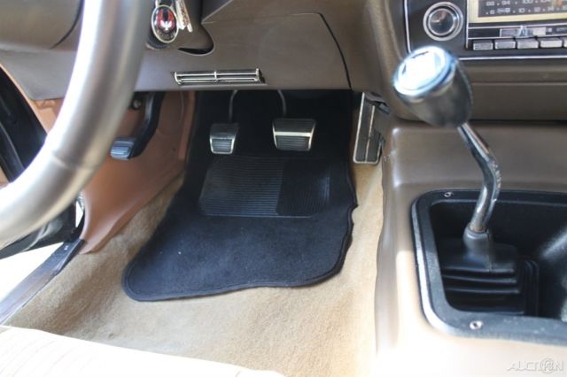1981 Pontiac Firebird Trans Am Low Miles Restored - photo 9
