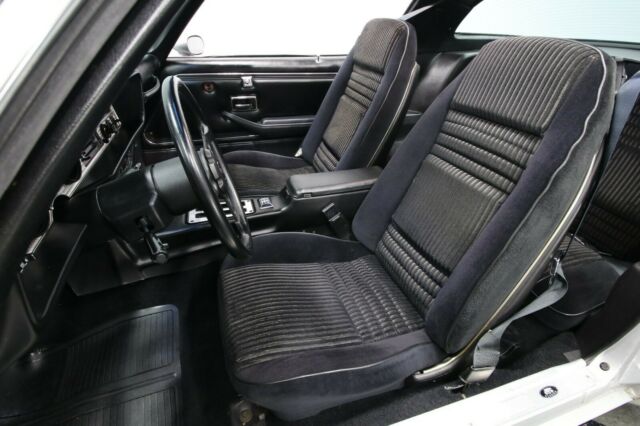 1981 Pontiac Trans Am - photo 13