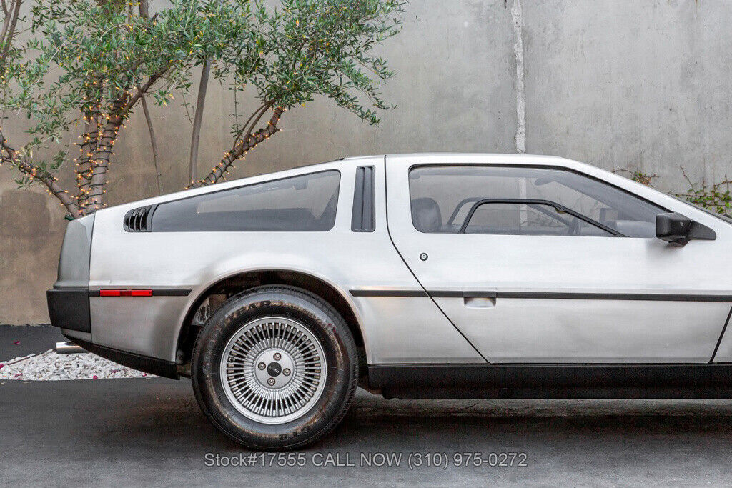 1981 DeLorean DMC-12 - photo 11