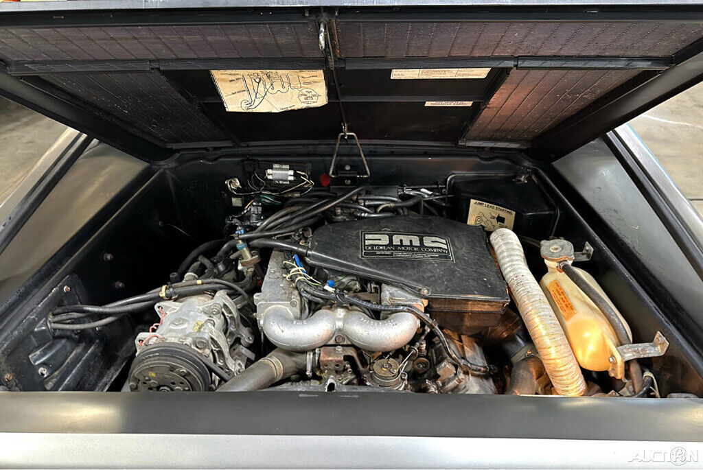 1981 DeLorean DMC-12 - photo 9