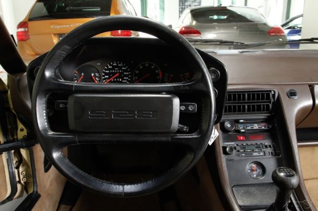 1981 Porsche 928 - photo 2