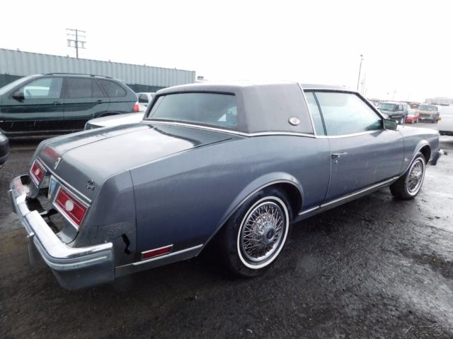 1981 Buick Riviera - photo 2