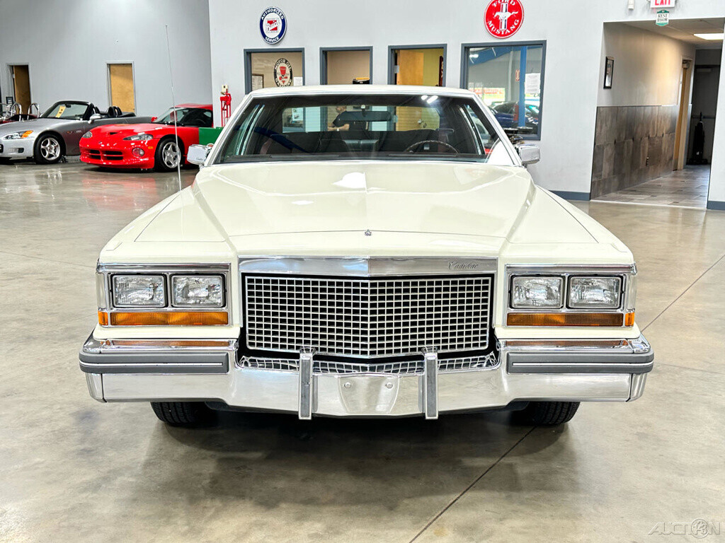 1981 Cadillac DeVille - photo 2