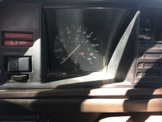 1981 Volkswagen Bus/Vanagon Super Original Low Miles 4 speed Air Cooled 2.0 - photo 6