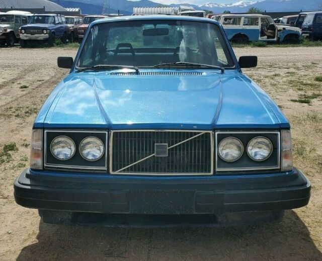 1981 Volvo 240 - photo 2