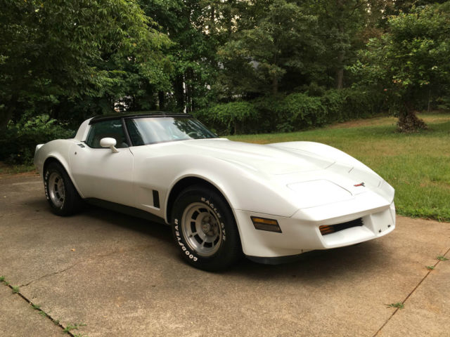 1981 Chevrolet Corvette - photo 10