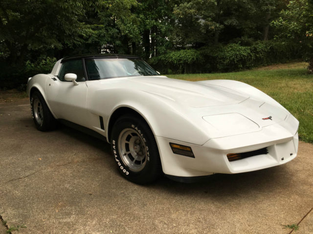 1981 Chevrolet Corvette - photo 11
