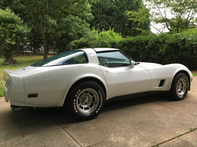 1981 Chevrolet Corvette - photo 8