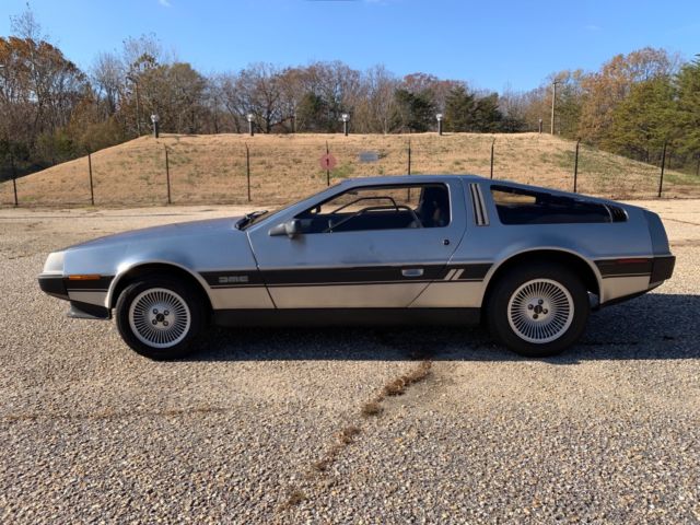 1981 DeLorean DMC 12 - photo 3