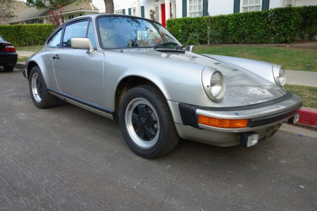 1982 Porsche 911 SC Coupe - photo 2