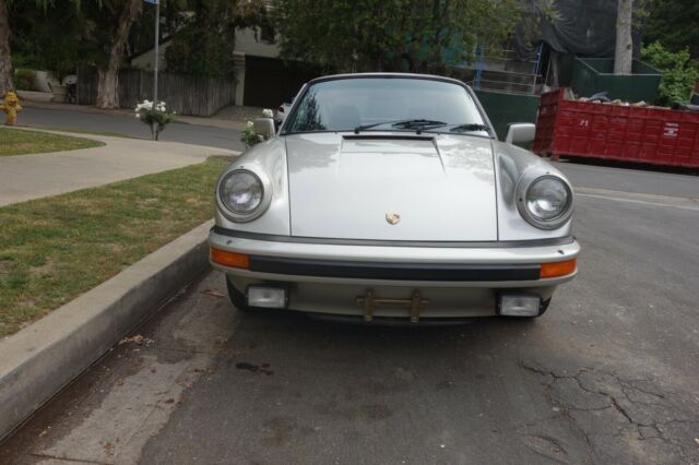 1982 Porsche 911 SC Coupe - photo 4