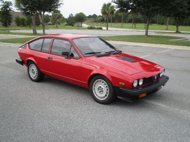 1982 Alfa Romeo Other 2.5 Coupe 2-Door - photo 7