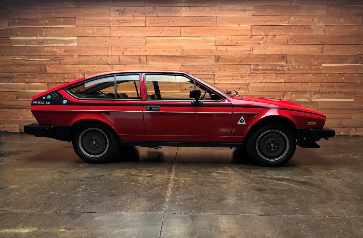 1982 Alfa Romeo GTV6 - photo 5
