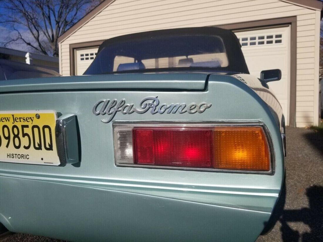 1982 Alfa Romeo Spider Veloce 2dr Convertible - photo 6