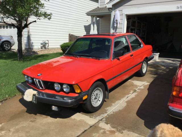 1982 BMW 320i Two-door Sports Sedan E21/2 1982 BMW 3-Series 320i